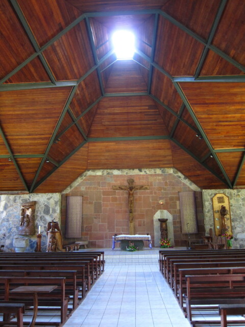 nuku-hiva-church